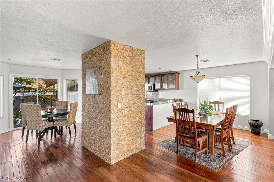 Photo 23 of 51, 1720 Fairgate Court