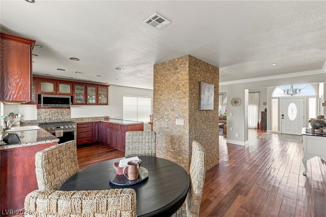 Photo 27 of 51, 1720 Fairgate Court