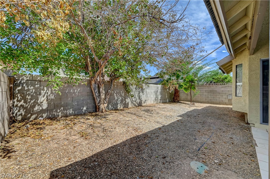 Photo 33 of 36, 386 El Pico Drive