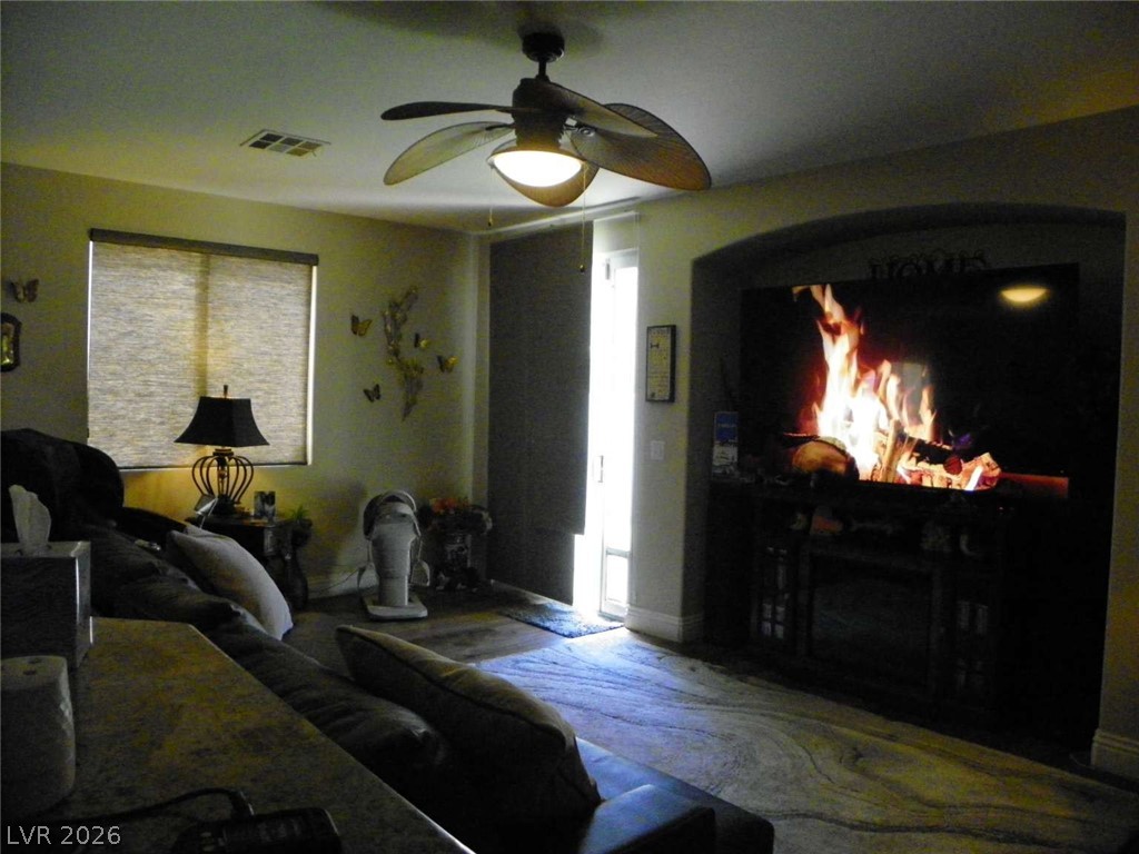 Photo 13 of 37, 6233 Ordaz Avenue #103