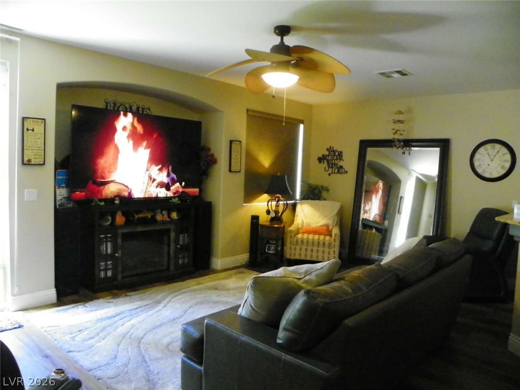 Photo 14 of 37, 6233 Ordaz Avenue #103