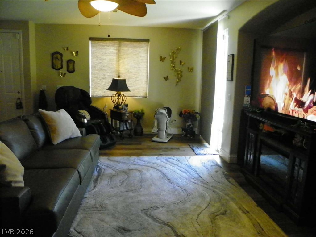 Photo 16 of 37, 6233 Ordaz Avenue #103