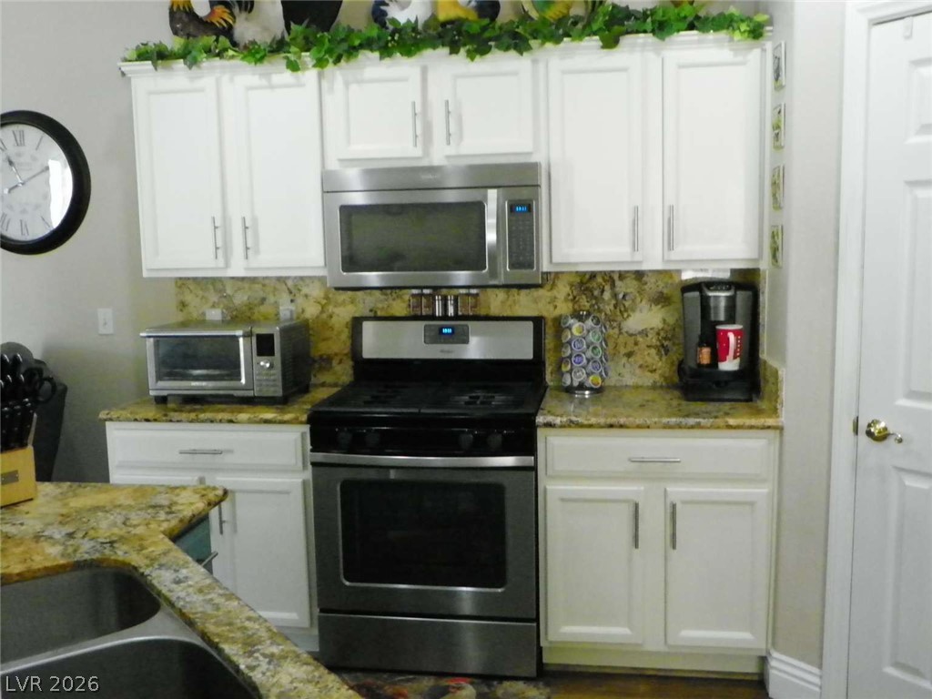 Photo 9 of 37, 6233 Ordaz Avenue #103