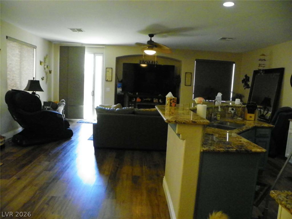Photo 10 of 37, 6233 Ordaz Avenue #103
