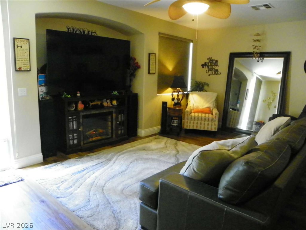 Photo 19 of 37, 6233 Ordaz Avenue #103