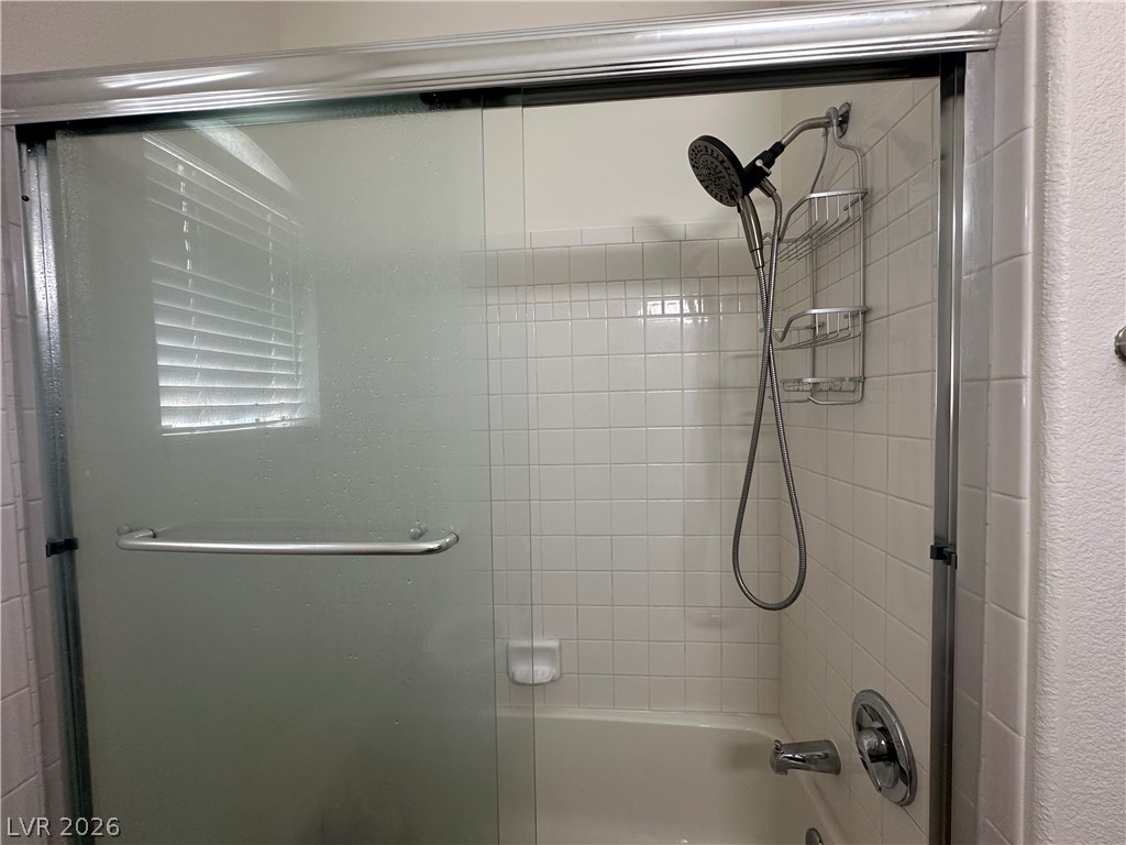 Photo 4 of 5415 W Harmon Avenue #1056