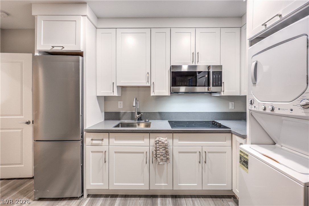 Photo 51 of 55, 1327 S 8th Street