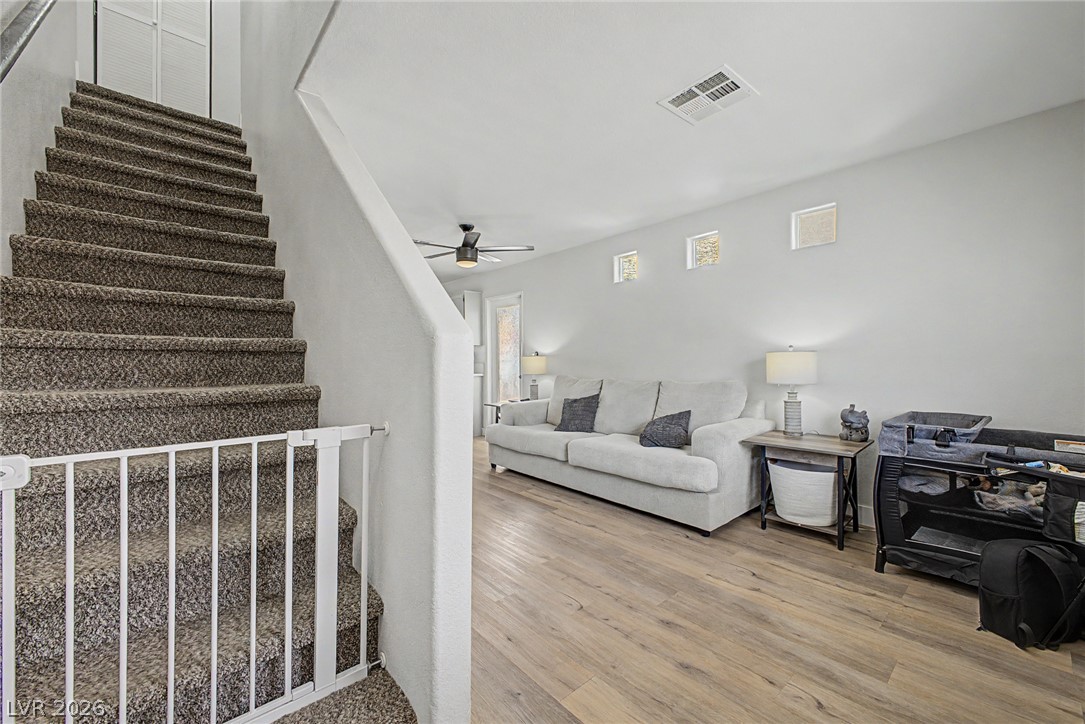 Photo 7 of 28, 5208 Paradise Valley Avenue