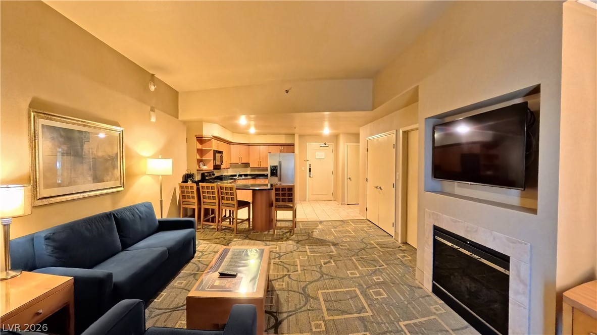 Photo 11 of 20, 211 E Flamingo Road #817