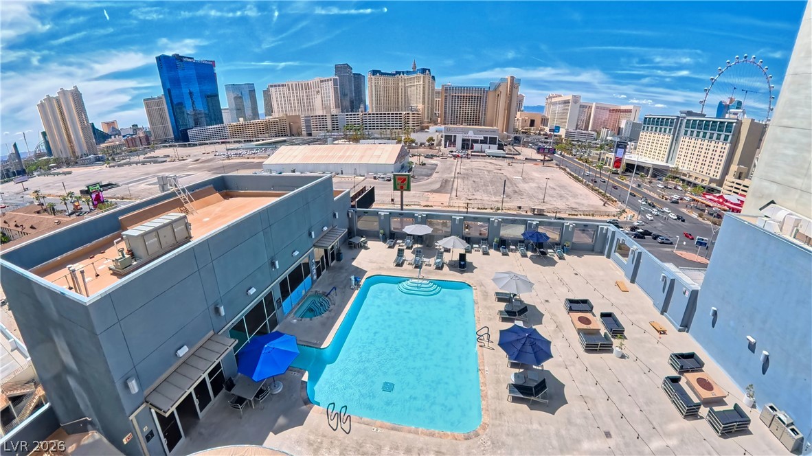 Photo 13 of 20, 211 E Flamingo Road #817