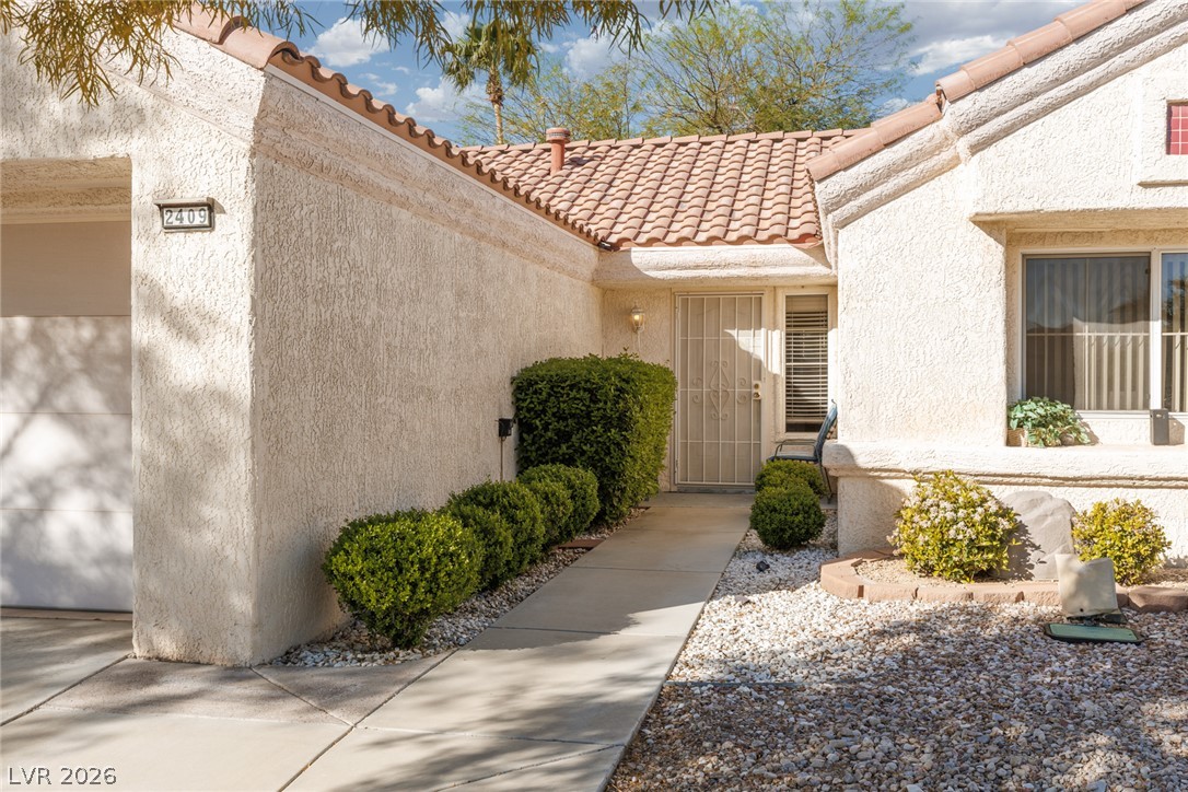 Photo 3 of 2409 Desert Sands Drive