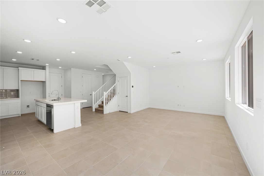 Photo 5 of 8575 Balfour Meadows Avenue