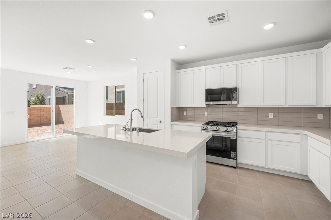 Photo 6 of 22, 8575 Balfour Meadows Avenue