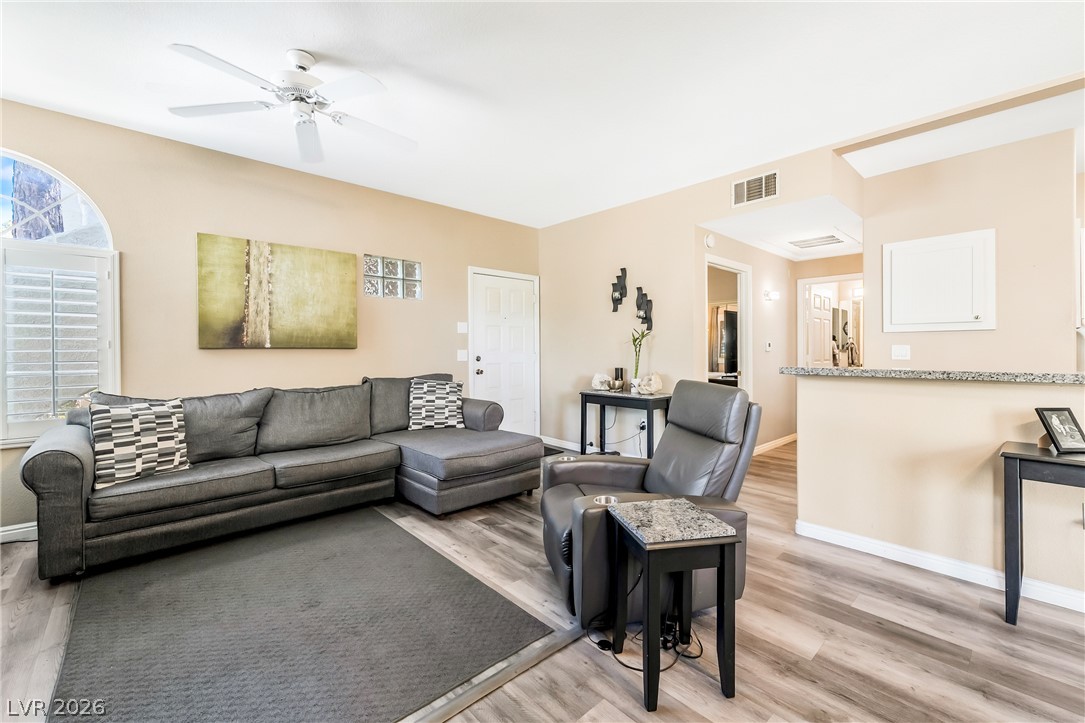 Photo 9 of 37, 2251 Wigwam Parkway #1812