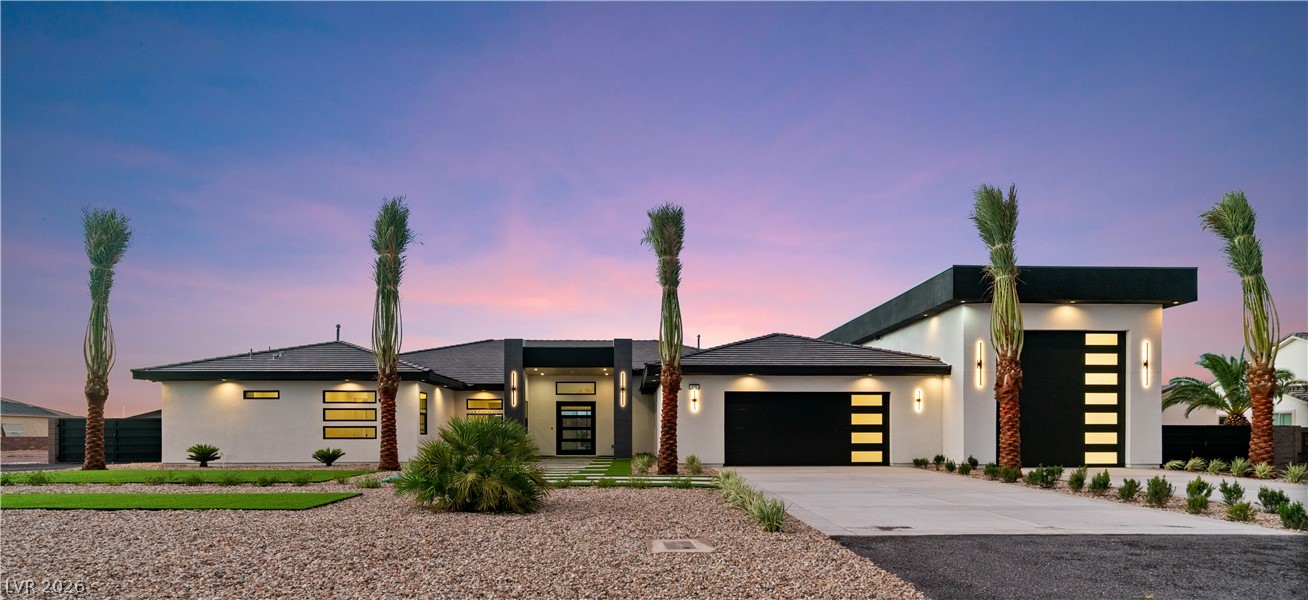 Photo 2 of 470 E Paradise Hills Drive