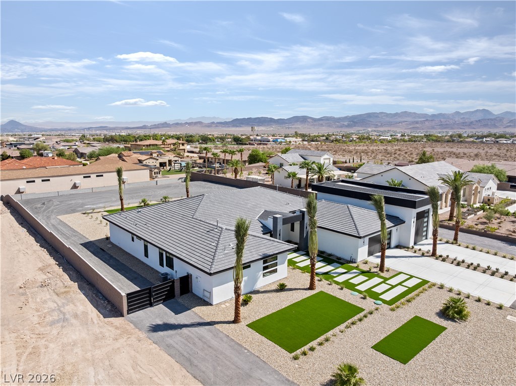Photo 4 of 470 E Paradise Hills Drive