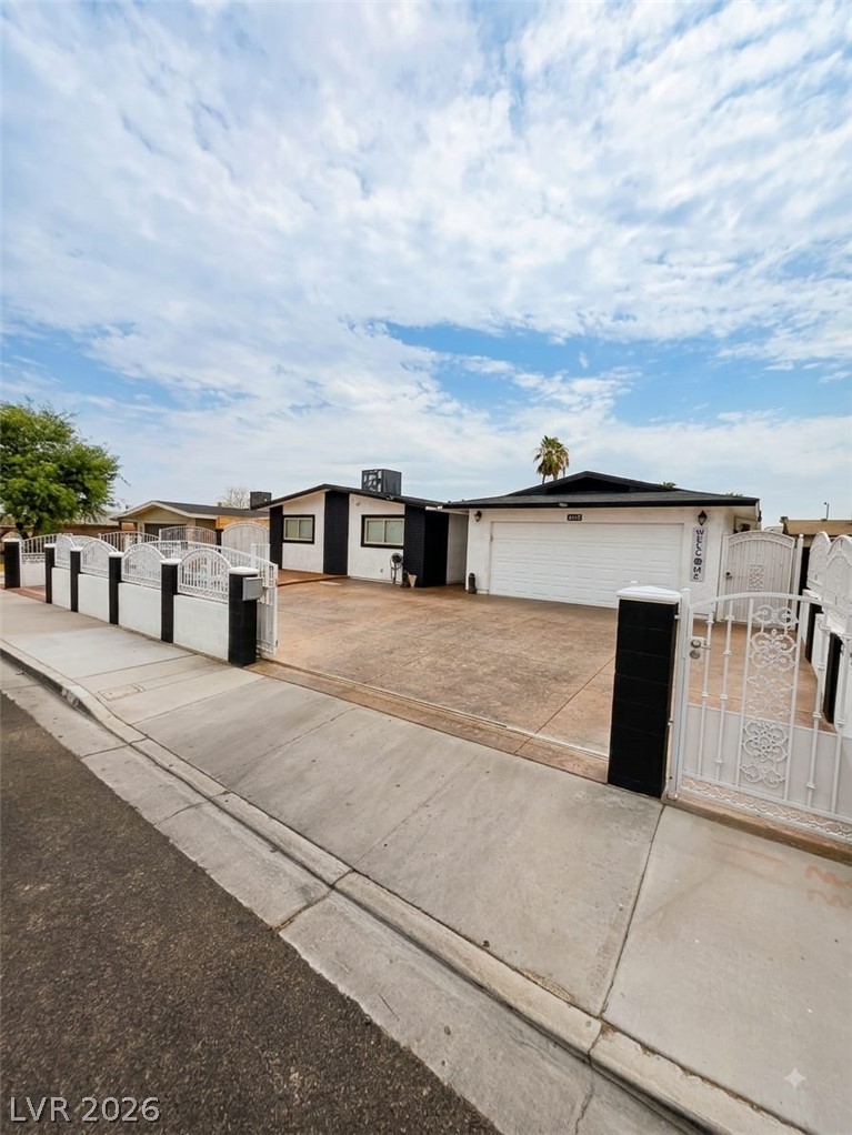 4125 E Harmon Avenue, Las Vegas 89121