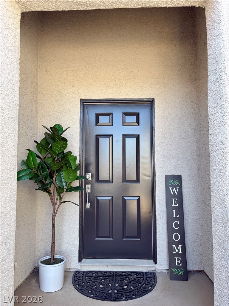 Photo 3 of 1013 Black Olive