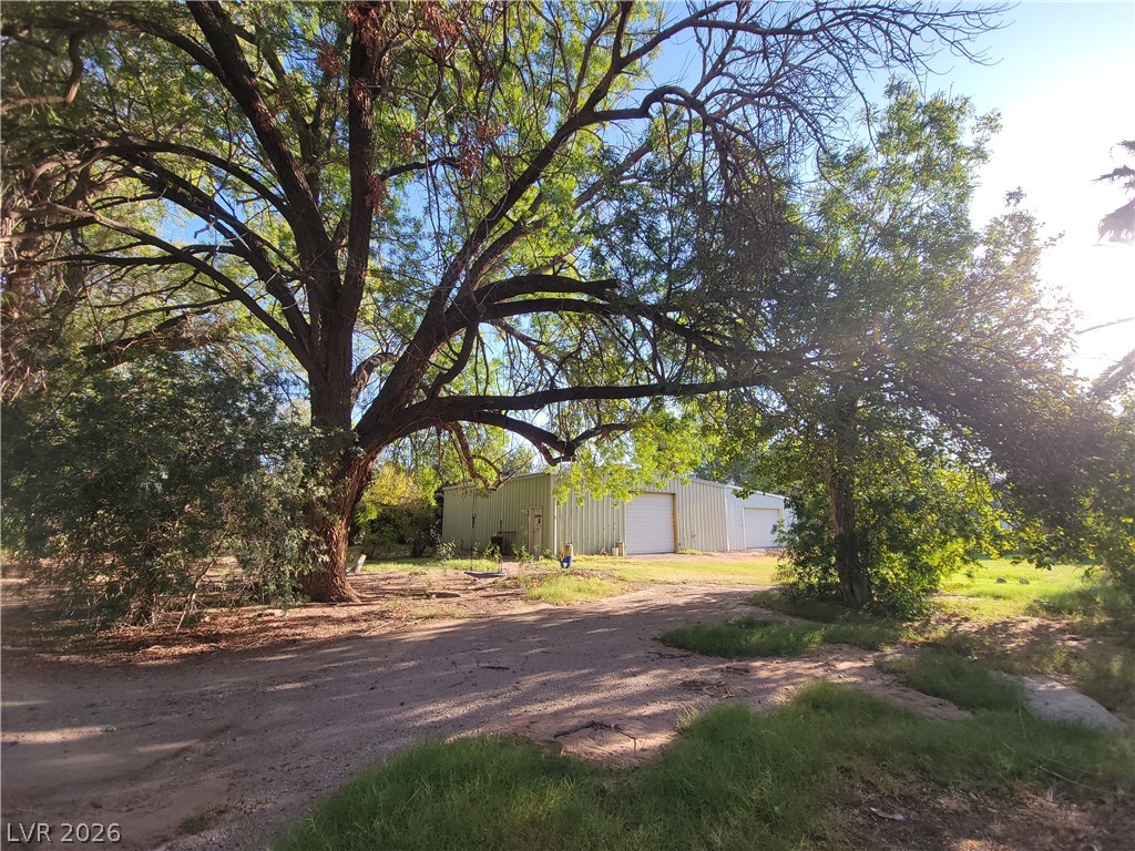 Photo 14 of 42, 220 S Andersen Street