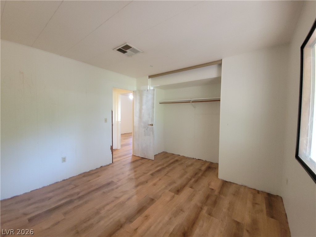Photo 33 of 42, 220 S Andersen Street