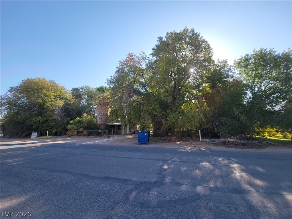 Photo 37 of 42, 220 S Andersen Street