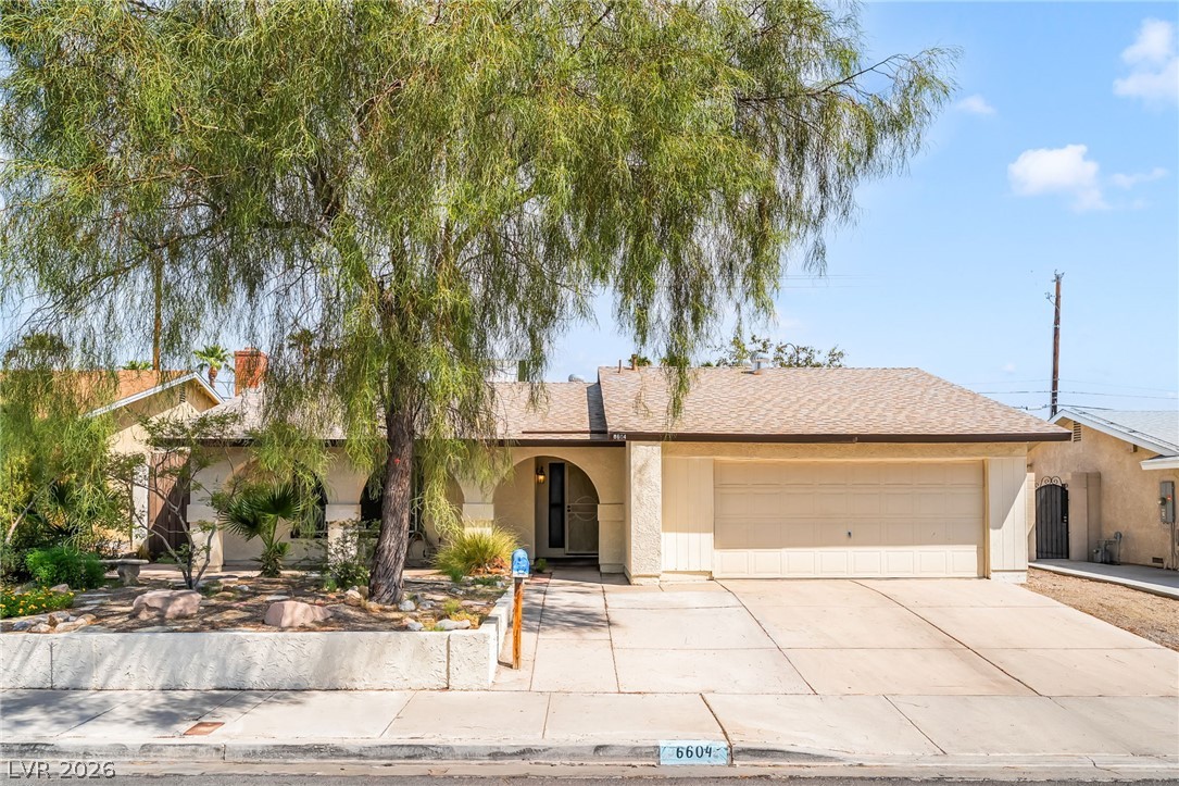 6604 Larchwood Lane, Las Vegas 89103