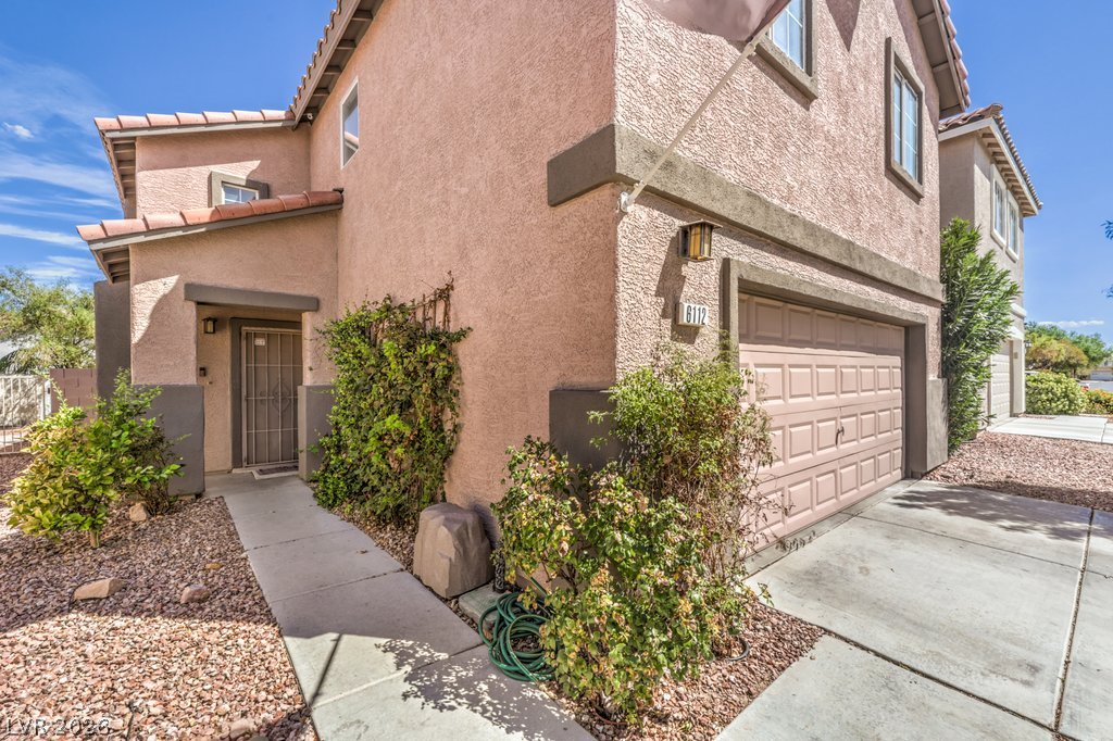Photo 9 of 37, 6112 Shallow Springs Street