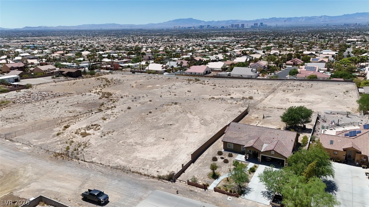 Photo 6 of 12, 255 Vista Valley Street