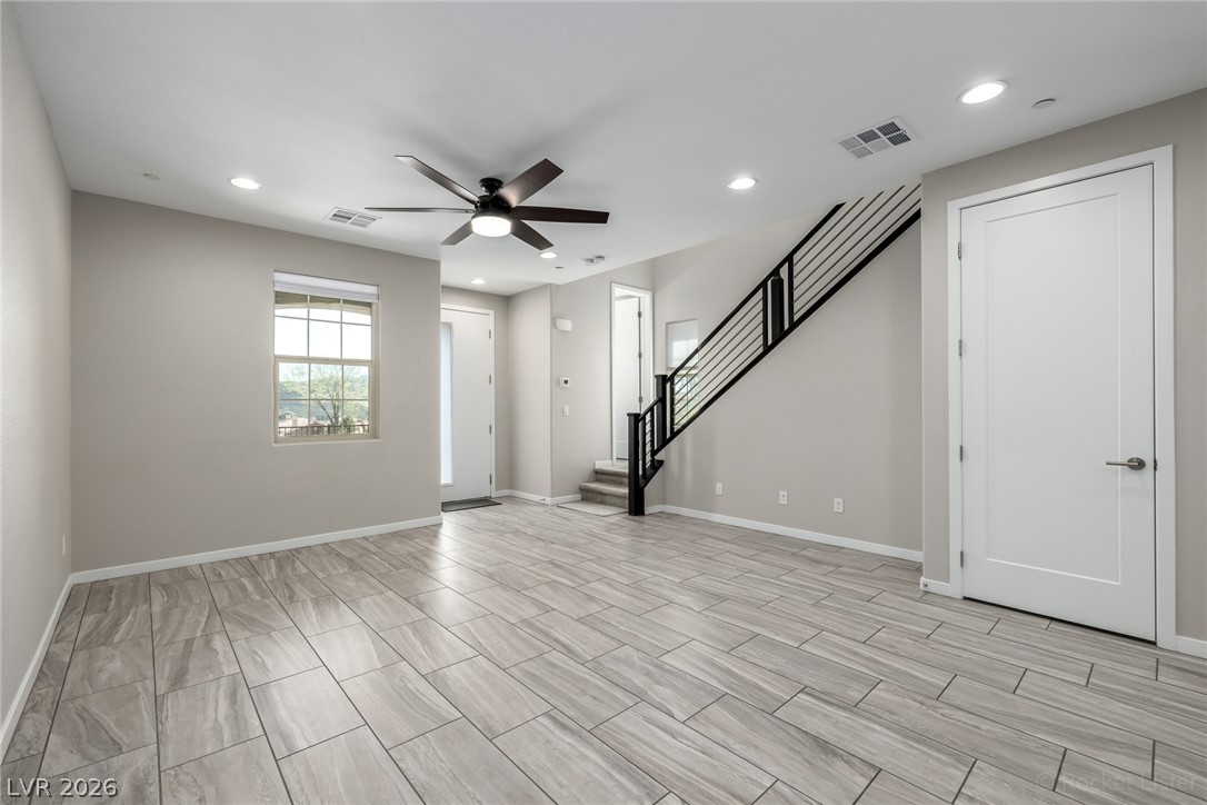 Photo 4 of 12 Kimberlite Drive