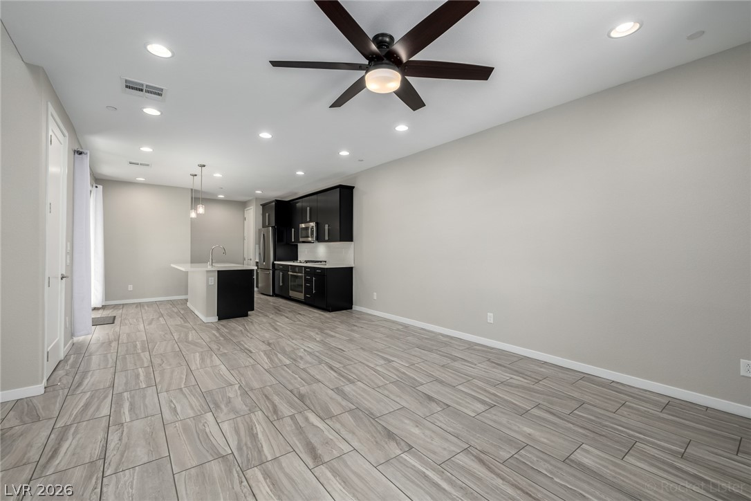 Photo 7 of 36, 12 Kimberlite Drive