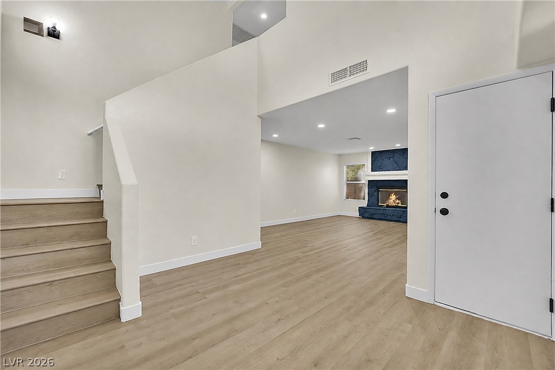 Photo 3 of 1220 Triumph Court