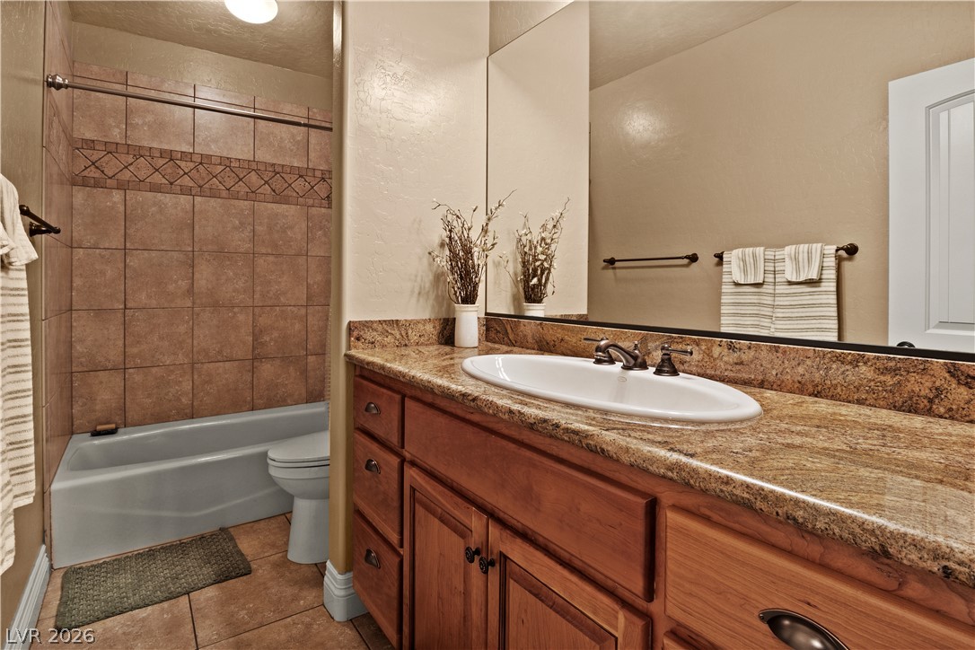 Photo 38 of 56, 201 W Delamar Drive
