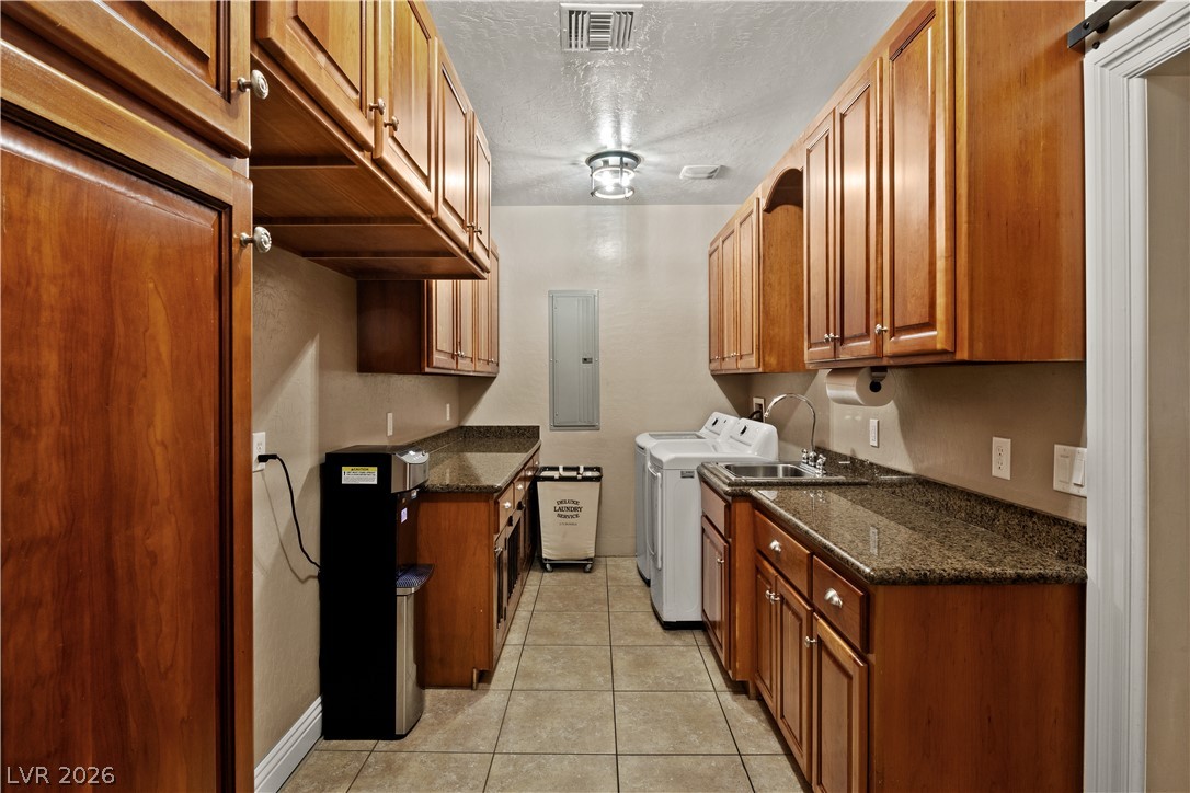 Photo 13 of 56, 201 W Delamar Drive