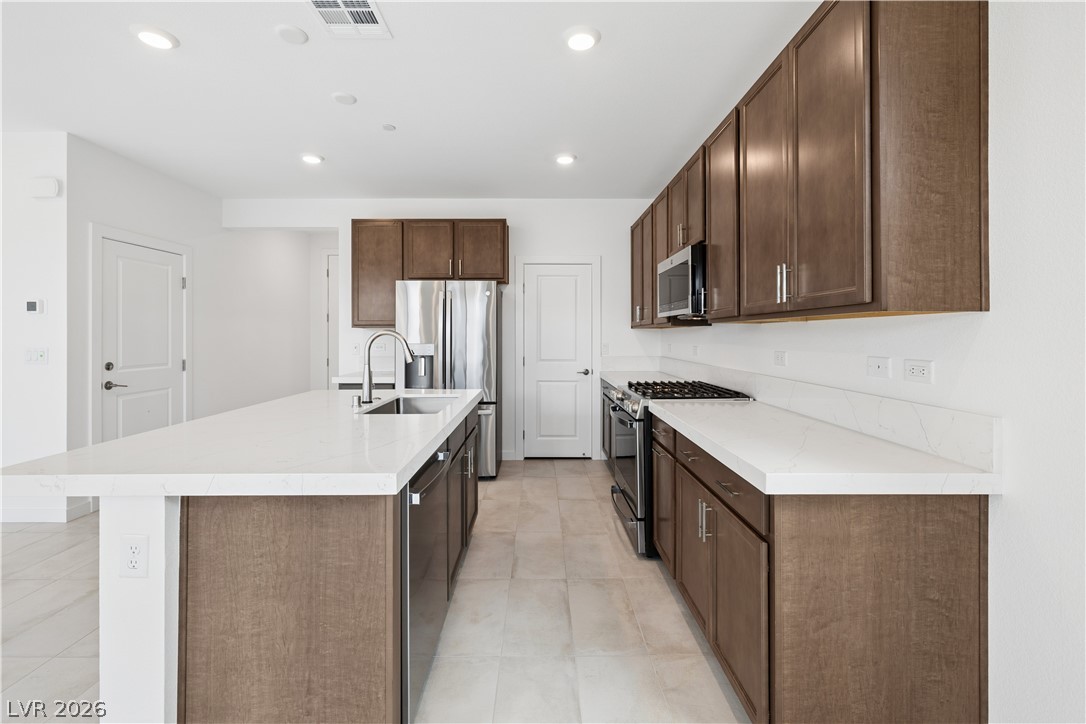 Photo 5 of 10457 Mountain Aster Avenue