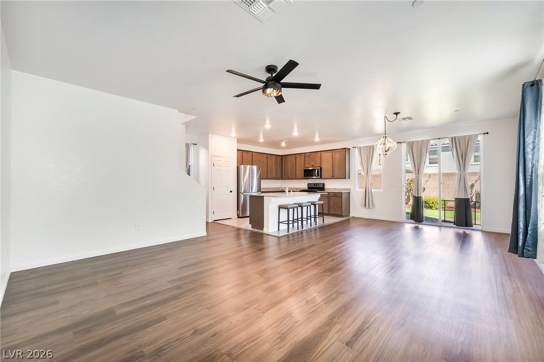 Photo 3 of 9336 Langley Avenue