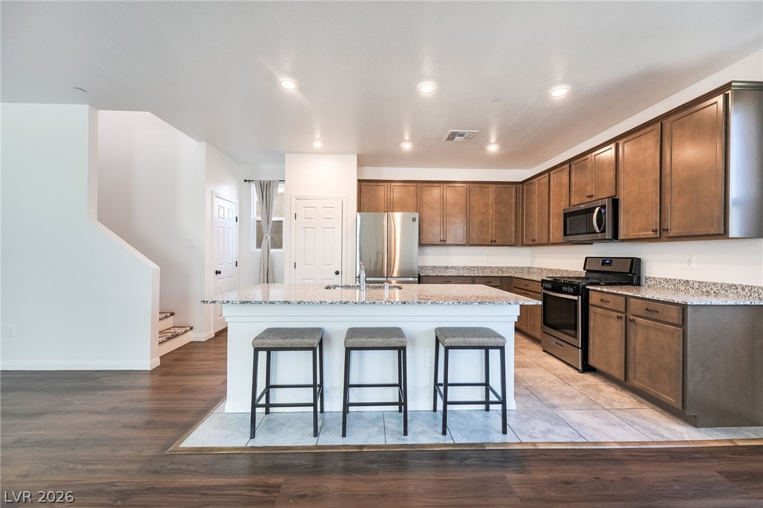 Photo 9 of 46, 9336 Langley Avenue