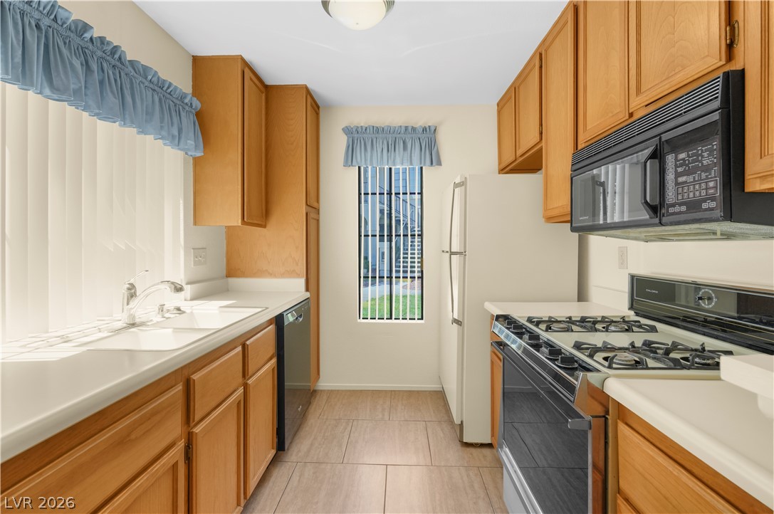 Photo 4 of 4712 Nara Vista Way #103