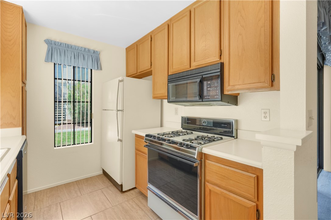 Photo 5 of 4712 Nara Vista Way #103