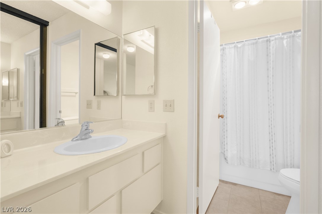 Photo 11 of 19, 4712 Nara Vista Way #103