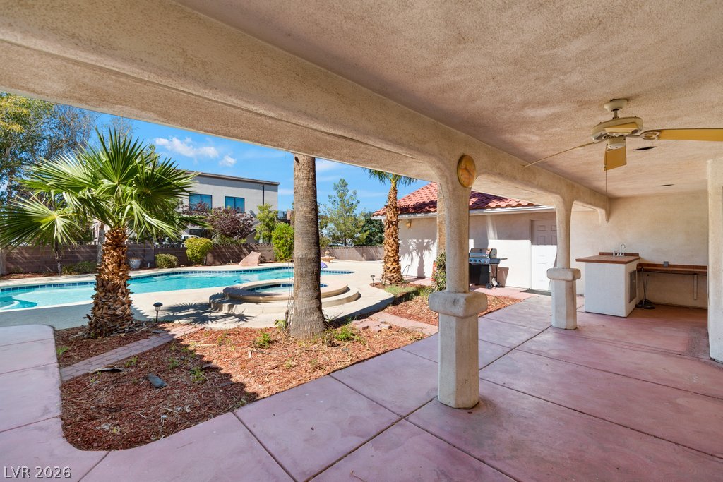 Photo 38 of 41, 7110 La Cienega Street