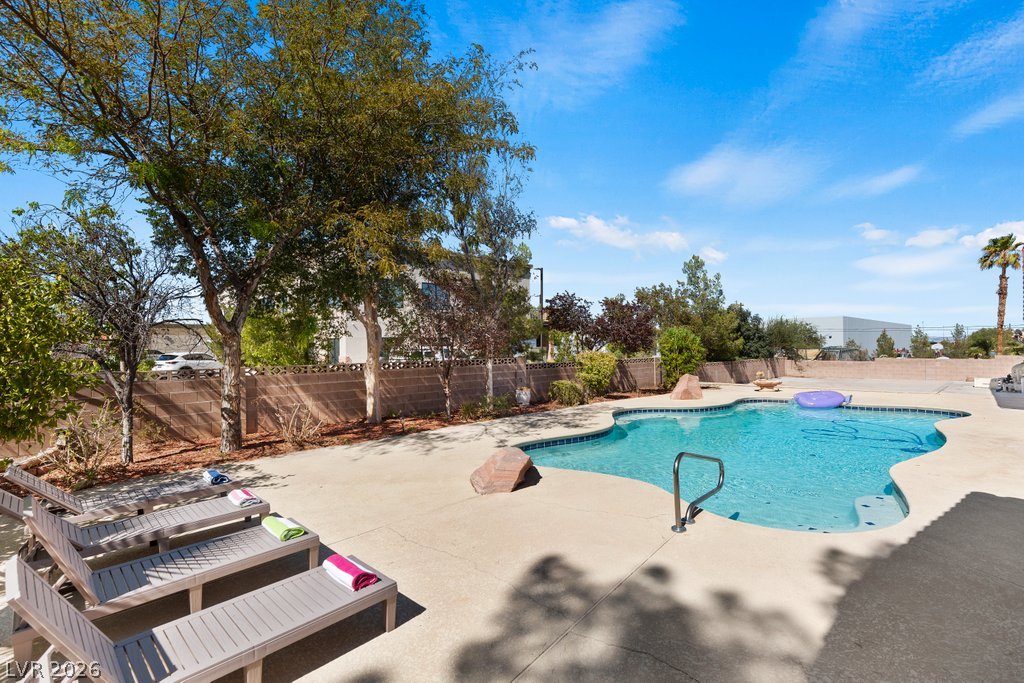 Photo 36 of 41, 7110 La Cienega Street