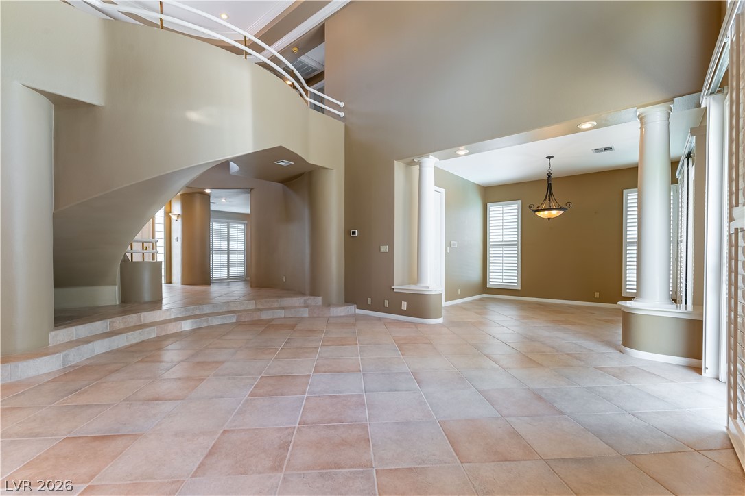 Photo 9 of 25, 8240 Horseshoe Bend Lane