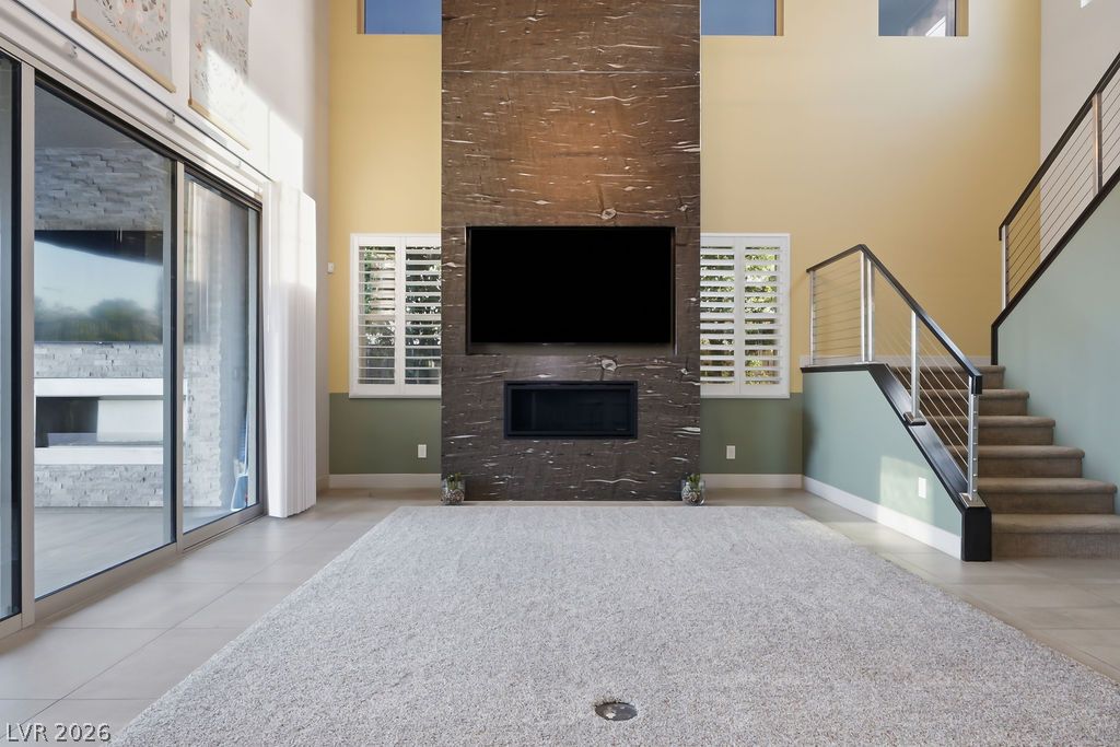 Photo 10 of 82, 308 Gandara Street