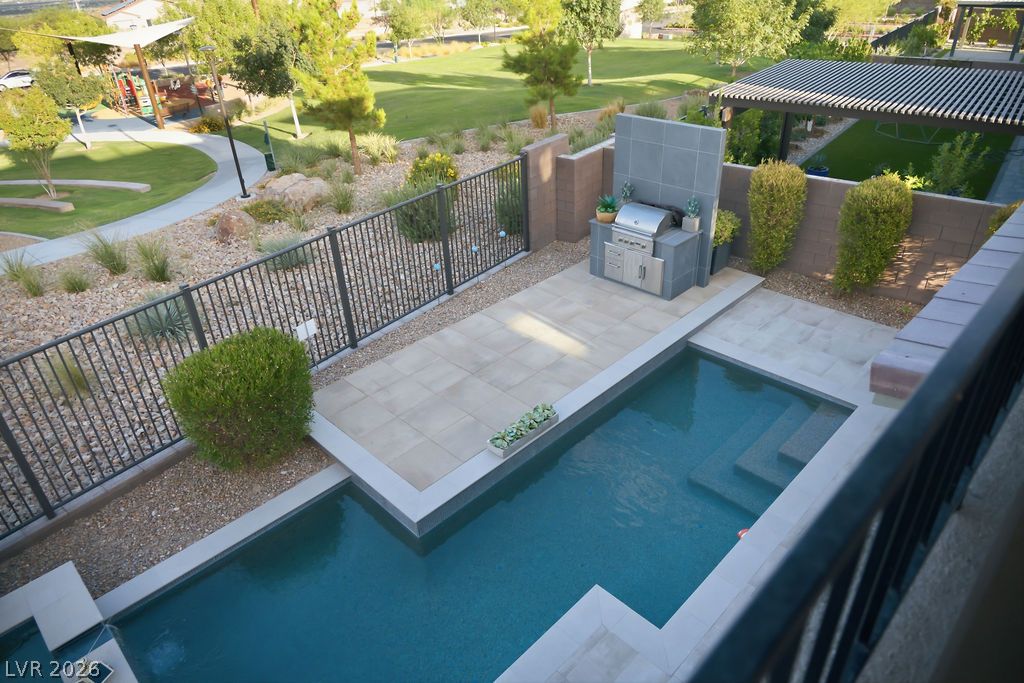 Photo 6 of 82, 308 Gandara Street