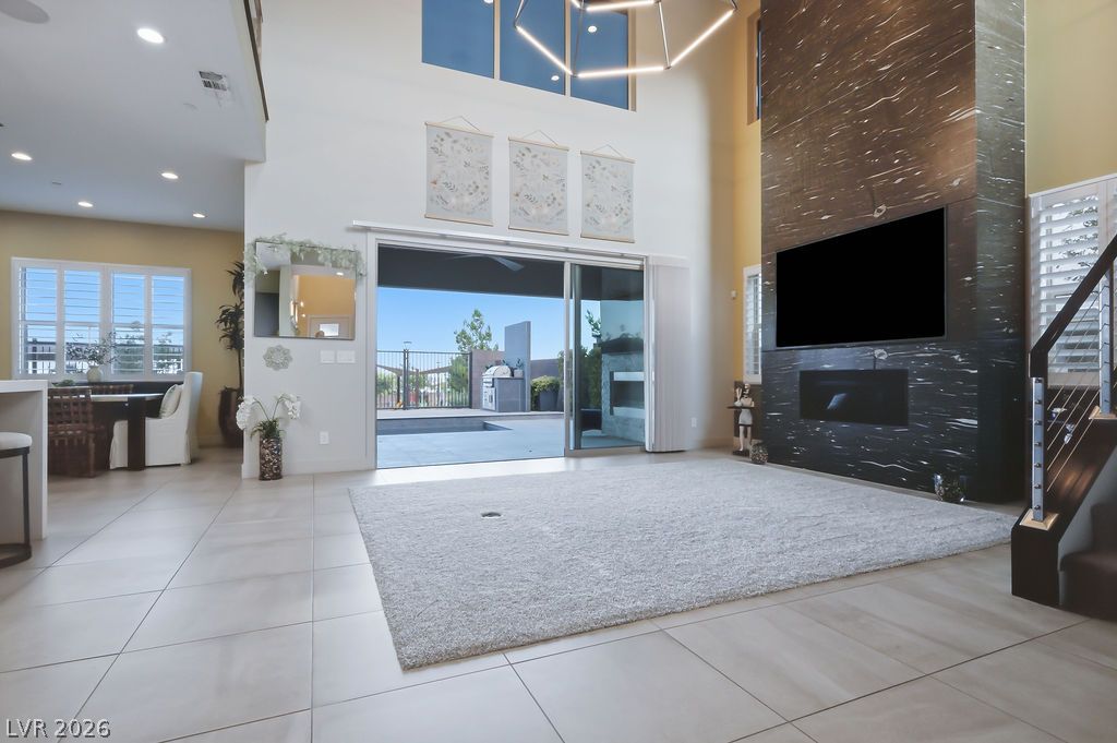 Photo 8 of 82, 308 Gandara Street