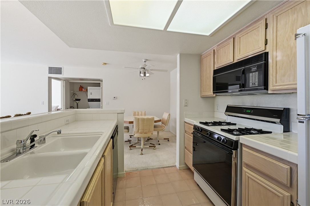 Photo 4 of 1908 Rio Canyon Court #206
