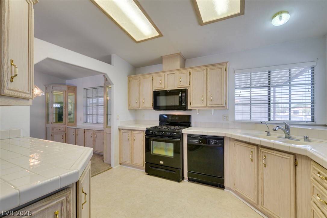 Photo 8 of 12, 1297 Brenalee Avenue