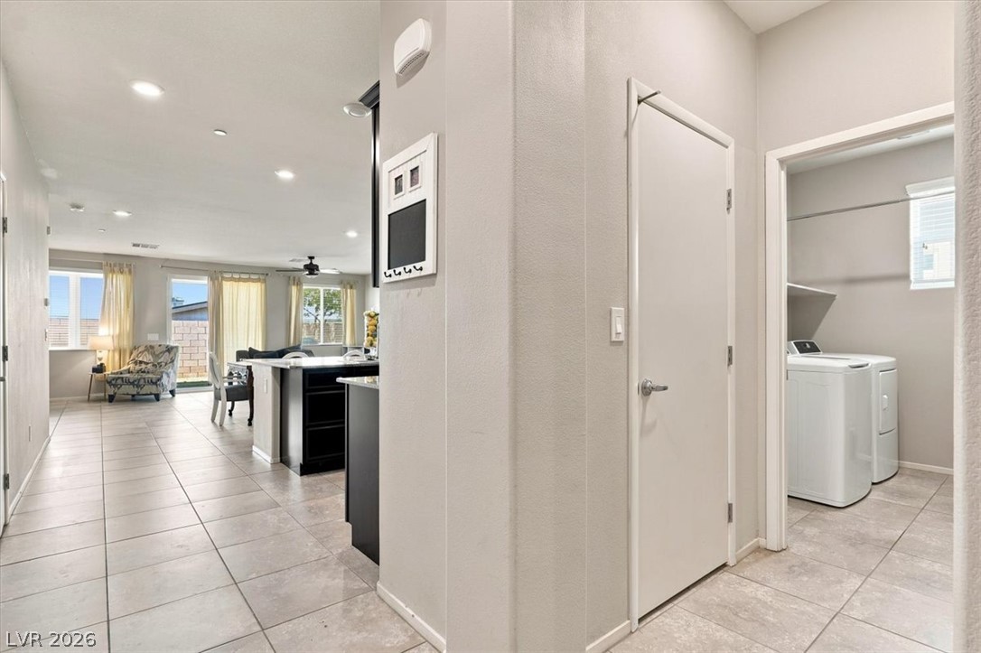 Photo 13 of 32, 2128 Del Aqua Avenue