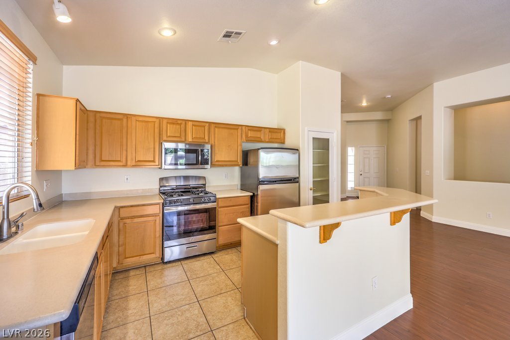 Photo 15 of 39, 3034 Paseo Hills Way