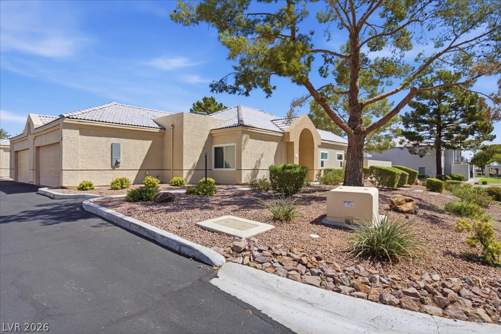Photo 2 of 428 Wonderstone Drive #0